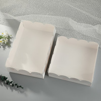 IMEE En Stock En Gros Sur Mesure Imprimé Blanc Macaron Dessert Sandwich Bonbons Doux Boulangerie Mini Boîte À Gâteau Avec Couvercle Transparent