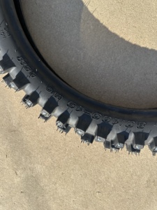 Neumático de Motocicleta GUMMY 140/80-18 90/90-21, Más Resistente en Nieve y <span class=keywords><strong>Hielo</strong></span>, <span class=keywords><strong>Neumáticos</strong></span> Exteriores <span class=keywords><strong>con</strong></span> <span class=keywords><strong>Clavos</strong></span> - Product Image 4