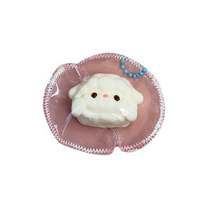 Pendentif en silicone de qualité alimentaire avec petit nez Q-Bounce pour célébrité sur Internet - Product Image 6