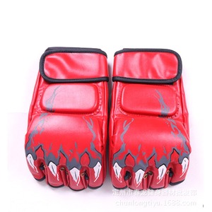 Gants de Muay Thai et de Kickboxing professionnels noirs à demi-doigts en cuir PU antidérapants, imperméables, confortables pour l'entraînement des adultes - Product Image 3