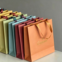 Sac de shopping en carton blanc de luxe minimaliste, accepte les logos personnalisés, côtés renforcés pour articles lourds