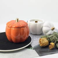 TC63 Luxus-Aroma-Sojawachs-Kerze in Kürbisform, Keramikbecher, Duftkerzen für Halloween, Weihnachten, Feiertagsdekoration