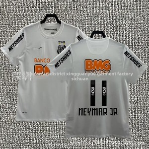 Maillot de football vintage <span class=keywords><strong>Santos</strong></span> domicile n°11 Neymar Ligue Brésilienne 1213 édition commémorative 100% nylon – Vente en gros - Product Image 1