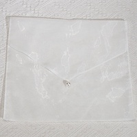 Sac à poussière de luxe en organza pour cadeau Enveloppe à rabat imprimée de logo personnalisé Pochette d'emballage cadeau pour vêtements de fête de mariage
