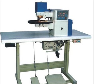 Machine à refendre le cuir motorisée automatique haute efficacité, avec pliage de bords, thermo-pliage informatisé, pliage de semelles, bordure et découpe à lame - Product Image 2