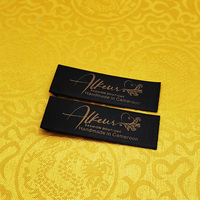 Marque de commerce personnalisée Logo Plus Tissu Entretien Étiquette de taille tissée pour vêtements en jean