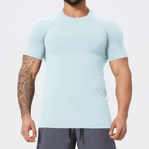 <span class=keywords><strong>T</strong></span>-<span class=keywords><strong>Shirt</strong></span> Sportiva da <span class=keywords><strong>Uomo</strong></span> Personalizzabile Senza Cuciture a Maniche Corte in Jersey Elasticizzato e Traspirante, Ideale come <span class=keywords><strong>Intimo</strong></span> o per Corsa e Jogging - Product Image 4