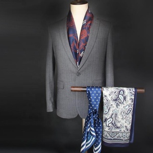<span class=keywords><strong>Foulard</strong></span> carré personnalisé en cravate de <span class=keywords><strong>soie</strong></span> <span class=keywords><strong>Ascot</strong></span> pour costumes pour hommes Dernier design de mode - Product Image 1