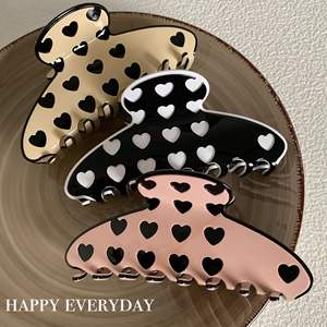 Pince à cheveux personnalisée pour femme, demi-épaisse, 11 cm, motif cœur rouge, antidérapante, en acétate, idéale pour les fêtes et la Saint-Valentin - Product Image 4