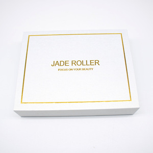 Werks bedarf Schwarz-Weiß-Kristallrollen-Gesichts massage gerät Zwei-Kopf-Jade-Rollen-Herzschaber-Jade-Massage gerät Geschenkset - Product Image 3