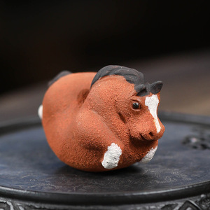 Precio al por mayor lindo caballo Yixing Zisha Tea Pet, juego de té de arcilla púrpura para mascotas, accesorios de <span class=keywords><strong>Kung</strong></span> <span class=keywords><strong>Fu</strong></span> <span class=keywords><strong>chino</strong></span> para amantes del té - Product Image 2