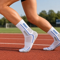Chaussettes de sport athlétiques mi-mollet respirantes en tricot pour hommes et femmes, avec logo au bas du mollet