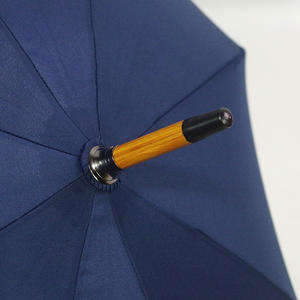 Parapluie de golf droit classique YH sur mesure, écologique, poignée en RPET, 102 cm, tige en fibre de verre noire, tissu pongé 190T - Product Image 5