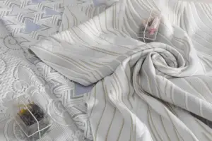 % 100% Polyester beyaz renk yatak örme geçiyor yatak kumaşı