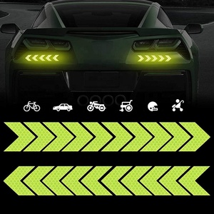 Pegatinas Reflectantes para Automóviles, Reflectores de Advertencia de Seguridad Universales para Automóviles, Tiras Decorativas Reflectantes para Carrocería de Vehículos, Cinta Reflectante, 10 Piezas - Product Image 1