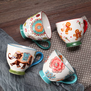 Tasse à café et à thé en céramique de style européen de 10 oz avec un motif de fleurs mignon en porcelaine pour les cadeaux d'affaires ou Noël - Product Image 4