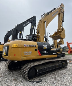 Excavatrice sur chenilles hydraulique Caterpillar 323D d'occasion, 23 tonnes, à vendre - Product Image 1