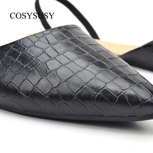 New <b>flat</b>-bottom sandals with stone texture, slip-resistant and closed <b>toe</b>, suitable for summer fashion and casual wear. - Product Image 3