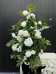 Bola de flores de bosque encantado salvaje de estilo natural, corredor de flores verdes, centro de mesa de boda verde y blanco artificial para Decoración - Product Image 6