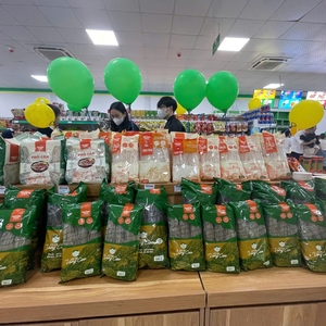 บะหมี่กึ่งสำเร็จรูปแบบแก้วใช้แป้งเท้ายายม่อมช่วยลดอายุ24เดือนแบบ100% - Product Image 6