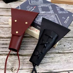 Envío Rápido: Funda de Espada de Cuero PU Clásica con Diseño de Fantasmas y Esqueletos, para Daga, Espada de Caballero, Cinturón de Disfraz, Halloween, Festividades, con Grabado - Product Image 1