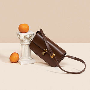 Bolso de hombro de cuero genuino de alta calidad para mujer, lujoso y a la moda, bolso de cuero vacuno sencillo y elegante para mujer. - Product Image 2