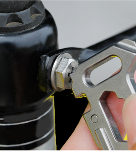 Móc Khóa Titan Ngoài Trời Mới Nhất Móc Khóa Tua Vít Dụng Cụ Mở Chai Khóa An Toàn Tháo Nhanh Móc Đa Năng - Product Image 4
