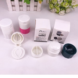 Coupe-pilules portable de qualité alimentaire avec <span class=keywords><strong>boîte</strong></span> de rangement pour la maison, la <span class=keywords><strong>pharmacie</strong></span>, les bébés et les personnes âgées, pour couper les médicaments, en sachet OPP - Product Image 4