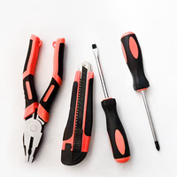 Ensemble d'outils multifonctionnels pour la maison, kit de réparation pour électriciens et charpentiers avec pinces, tournevis et couteau utilitaire.
