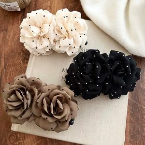 Elegante Pinza para el Cabello con Diseño de Rosas y Puntos Franceses, Accesorio de Moda para Mujer - Product Image 2