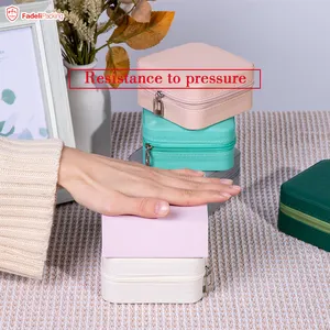 Caja Organizadora de Joyería de Cuero PU Negra Personalizada al por Mayor, Estuche Portátil Pequeño para Anillos, Aretes, Regalo de Boda FADELI - Product Image 4