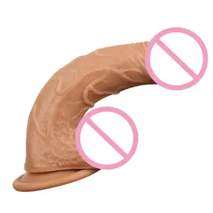 Yüksek talep ürün gerçekçi çakmak yeni tasarım yapay Penis sıcak satış silikon kadın için vibratör yapay Penis