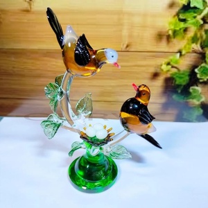 Figuras de Cristal de Loros Multicolores Hechas a Mano en India, Diseño Artístico para Oficina en Casa, Feng Shui, Diseño de Cruz, Precio al por Mayor para Navidad - Product Image 1