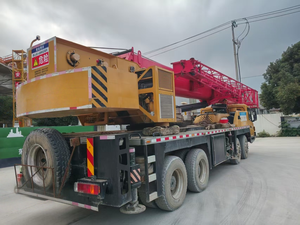 Grue sur camion SANY STC350T d'occasion de 35 tonnes, performance stable, équipement de construction et de manutention de matériaux - Product Image 3