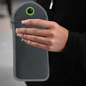 Bolsa para Teléfono Celular con Cierre Magnético de Neopreno y Logotipo Personalizado, Bolsa para Teléfono Móvil con Cierre para Estudiantes y Eventos Escolares - Product Image 1