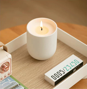 Fournisseur de bougies en gros, bougies personnalisées minimalistes pour la décoration de la maison, bougies en cire de soja parfumées dans un pot en céramique, cadeau idéal pour la Saint-Valentin - Product Image 5