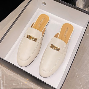 Sandalias de Lujo de Diseñador, Ligeras, con Punta Reforzada de Cuero, Cierre de Hebilla Seguro, Suela de Goma, Perfectas para Uso en Exteriores - Product Image 1