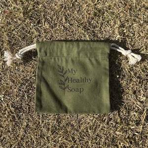 Emballage personnalisé avec logo pour sac à poussière en coton biologique réutilisable avec cordon de serrage, sac à poussière biodégradable de haute qualité - Product Image 3