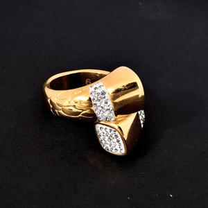 Anillo de Eternidad Geométrico Irregular de Acero Inoxidable Chapado en Oro con Circonita, Estilo Europeo Americano, Moderno, para Mujer, de Terceros - Product Image 2