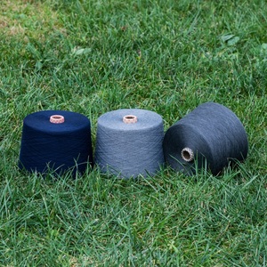 100% Polyester Spun Sợi Ne16 Ne21 Đen Sáp Vòng Spun Sợi Nhà Cung Cấp Bán Buôn Dệt Sợi Cho Dệt Kim Vớ Dệt Vải - Product Image 4
