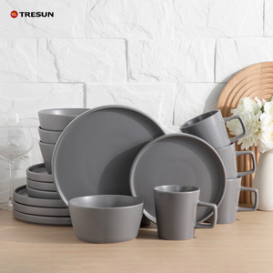 ชุดอาหารเซรามิกสโตนแวร์แบบกำหนดเอง สไตล์นอร์ดิก สีน้ำเงินเข้มด้าน ทนทานต่อเครื่องล้างจานและไมโครเวฟ จาน ชาม แก้วน้ำ ภาชนะบนโต๊ะอาหาร - Product Image 3