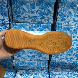 Scarpe da calcio alte da <span class=keywords><strong>uomo</strong></span> e da donna nuove punte corte autunnali scarpe da calcio basse per interni di grandi dimensioni a cinque lati per adulti - Product Image 3