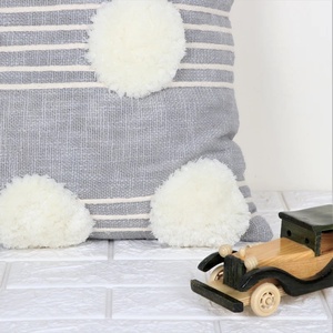 Funda de Cojín Cuadrada con Borde de Pompones Grises y Marfil, Textura Tufted a Mano, Estilo Boho, Decoración para el Hogar, Precio al por Mayor - Product Image 5