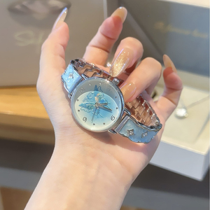 Reloj de Pulsera con Diseño de Mariposa y Esfera con Luz Lunar, Reloj de Cuarzo de Lujo Discreto para Mujer - Product Image 2