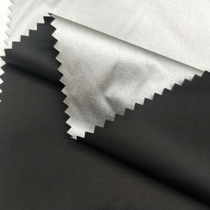 Telo Protettivo in Taffetà di Poliestere Argentato Resistente ai Raggi UV e Impermeabile per Copertura Auto, Tenda <span class=keywords><strong>da</strong></span> Esterno e Protezione Piante <span class=keywords><strong>da</strong></span> Giardino - Product Image 3