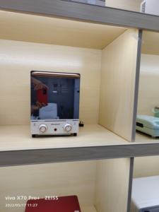 <span class=keywords><strong>Four</strong></span> électrique multifonctionnel de capacité 10L/12L avec <span class=keywords><strong>porte</strong></span> en verre miroir et détails de grain de bois 800W usage domestique - Product Image 3