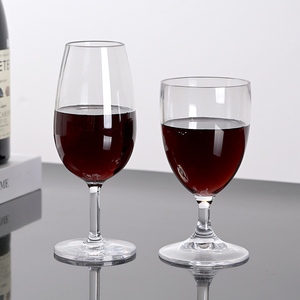 Accessori da Bar, Bicchieri Personalizzati con Logo Colorato, <span class=keywords><strong>Calici</strong></span> da Vino <span class=keywords><strong>in</strong></span> <span class=keywords><strong>Plastica</strong></span> Infrangibili da 7oz con Stelo Dorato, Regalo Aziendale Classico e Sostenibile - Product Image 4