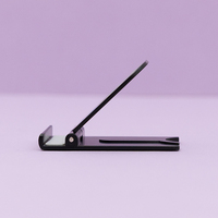 Soporte Plegable para Teléfono de Acero Inoxidable de Alta Calidad, con Diseño Impreso, para Montaje en el Tablero de Instrumentos, Flexible