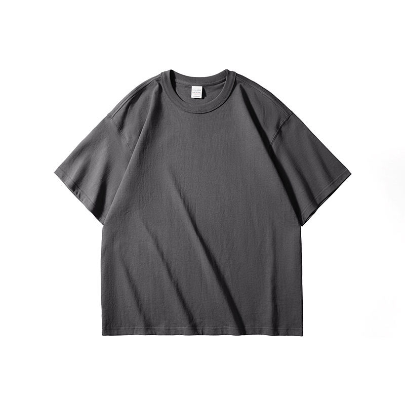 สีเทาเข้ม