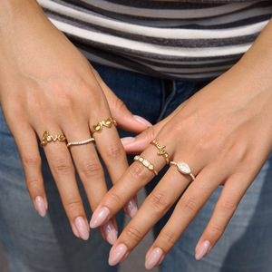 Anillos <span class=keywords><strong>de</strong></span> <span class=keywords><strong>Pareja</strong></span> <span class=keywords><strong>de</strong></span> Acero Inoxidable con Diamantes CZ, Chapados en Oro, Joyería <span class=keywords><strong>de</strong></span> Compromiso y Boda, Elegantes Anillos <span class=keywords><strong>de</strong></span> Alianza <span class=keywords><strong>de</strong></span> Zirconia 316L para Hombre y Mujer - Product Image 3